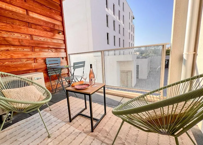 Apartment Gina - Modern Luminous Balcony - By Tgb